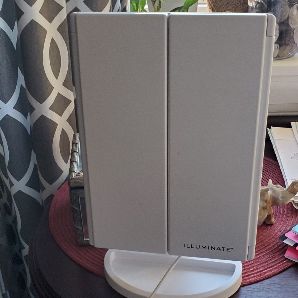 Tri-Fold Vanity Mirror
